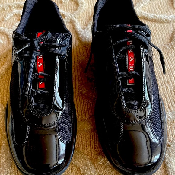 Prada Milano - Picture 1 of 11